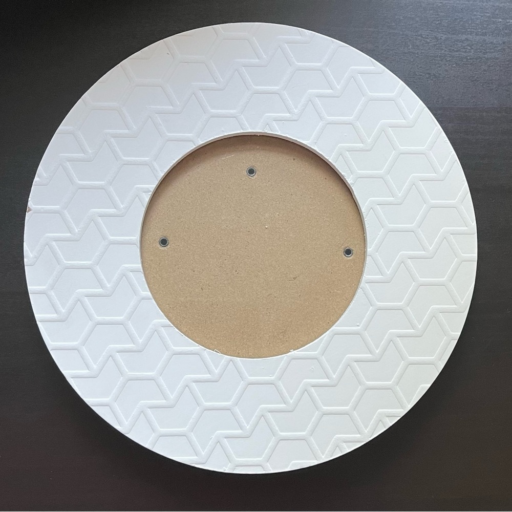 Circular Picture Frame - Picture 3 of 3